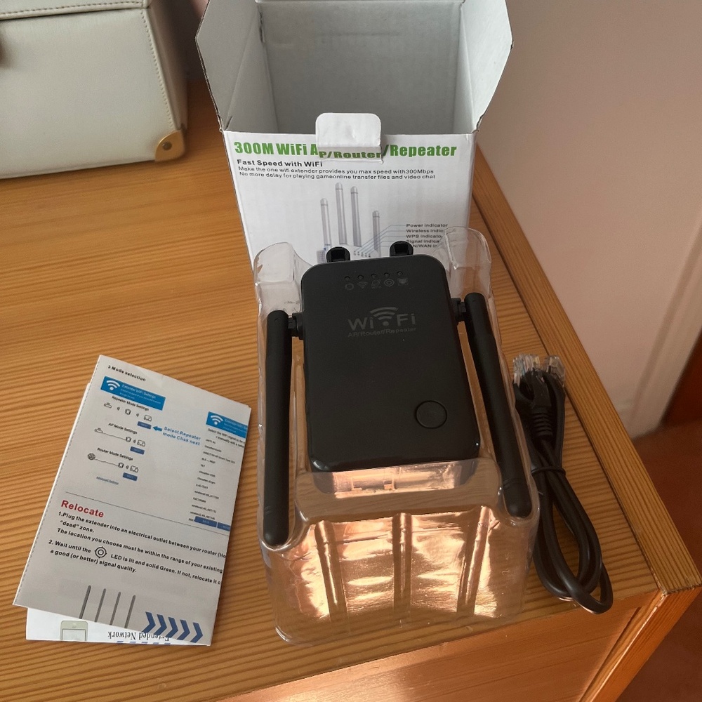 Wifi Repeater Router - Picture 5 of 5